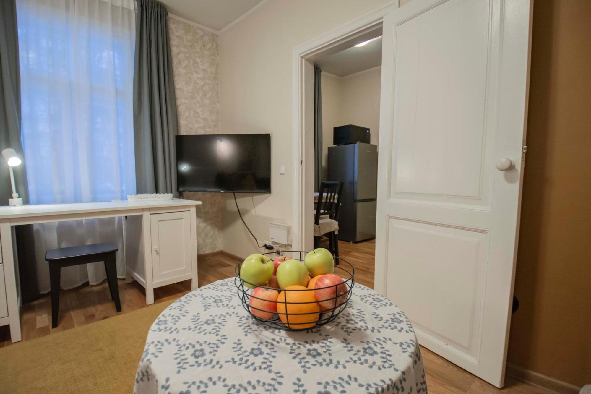 Karlovaidyll 7 - Homey Apartment With Free Parking! Tartu Bagian luar foto