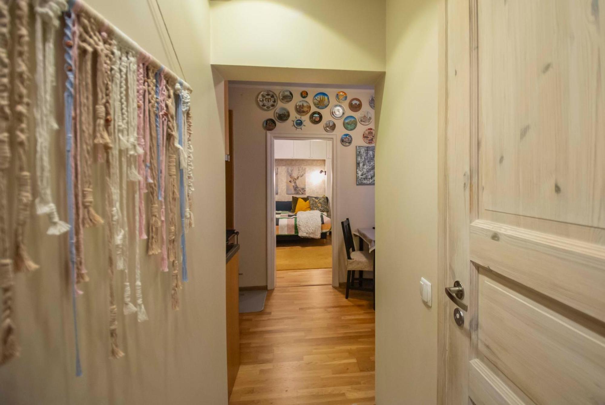 Karlovaidyll 7 - Homey Apartment With Free Parking! Tartu Bagian luar foto